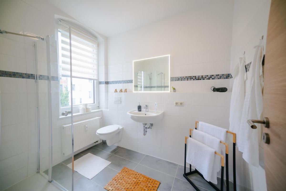 Ferienwohnung Laura In Gera Fuer Bis Zu 4 Personen - Neu Renoviert Екстер'єр фото